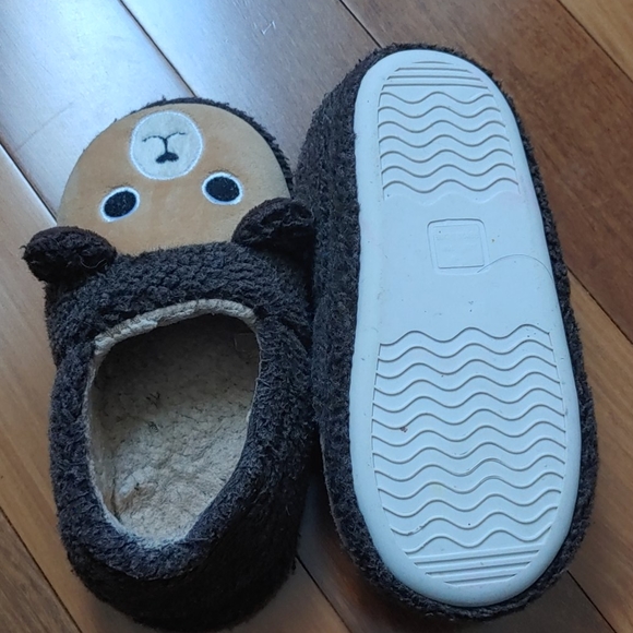 💲3/$15 - Warm Slippers - Picture 2 of 2